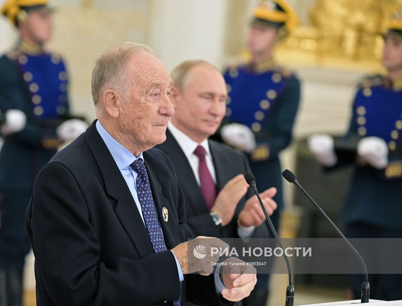 Президент РФ В. Путин вручил Государственные премии в Кремле