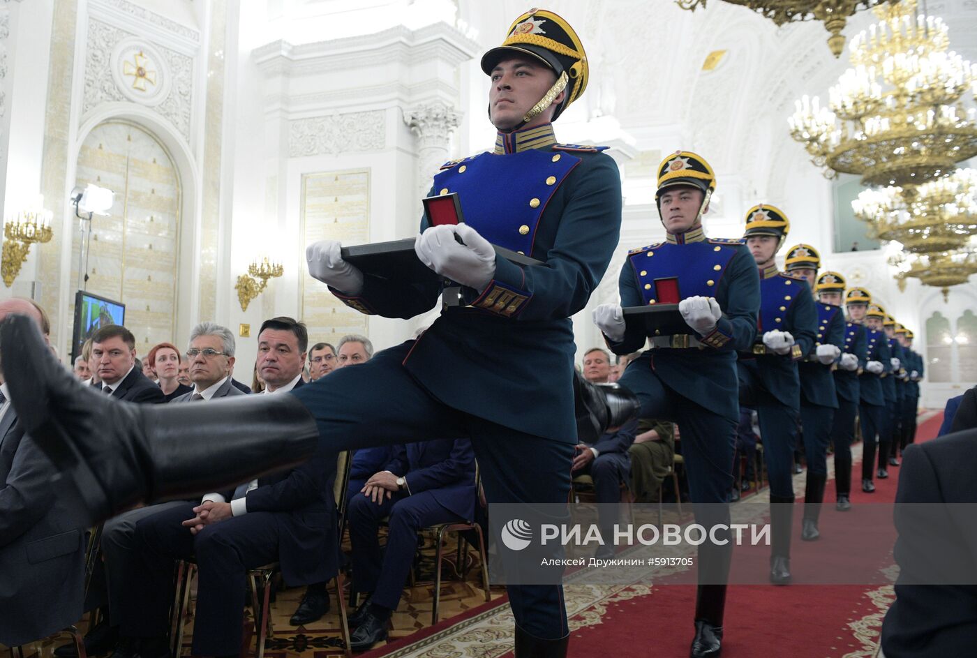 Президент РФ В. Путин вручил Государственные премии в Кремле