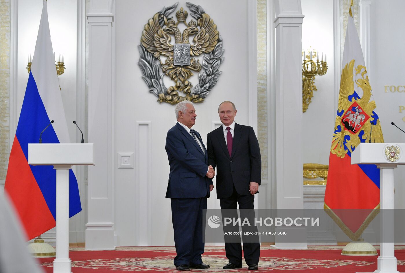 Президент РФ В. Путин вручил Государственные премии в Кремле