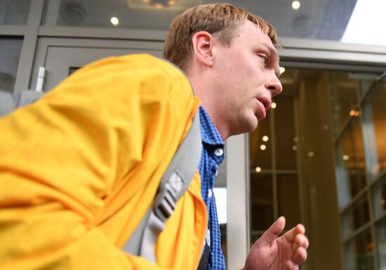 Рассмотрение жалобы на решение суда о домашнем аресте И. Голунова