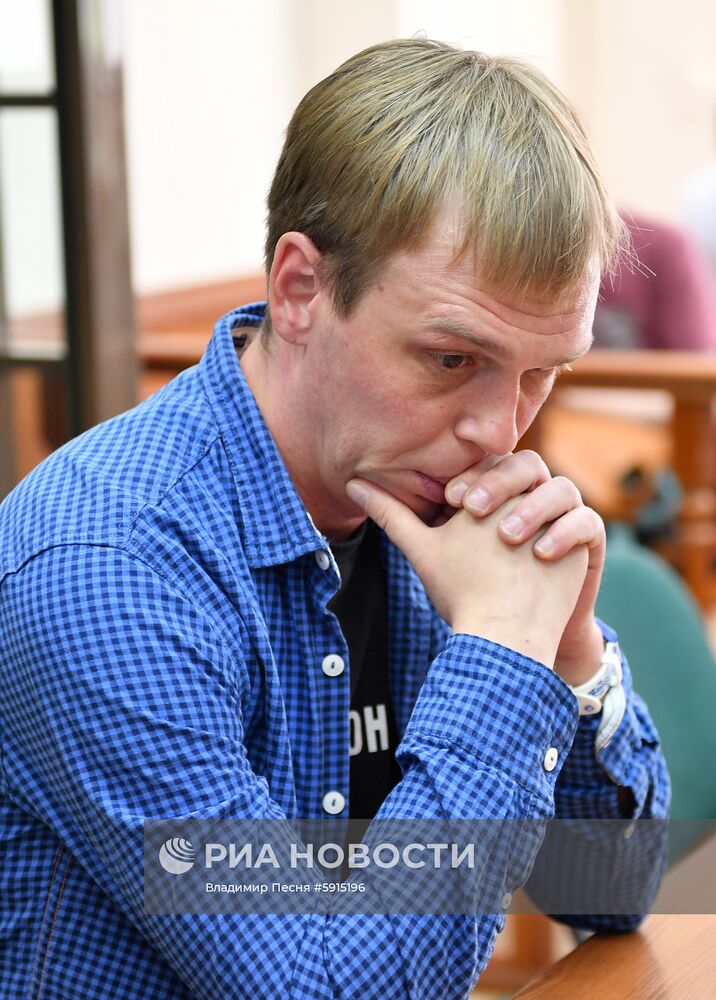 Рассмотрение жалобы на решение суда о домашнем аресте И. Голунова