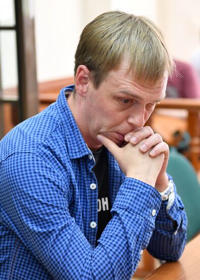 Рассмотрение жалобы на решение суда о домашнем аресте И. Голунова