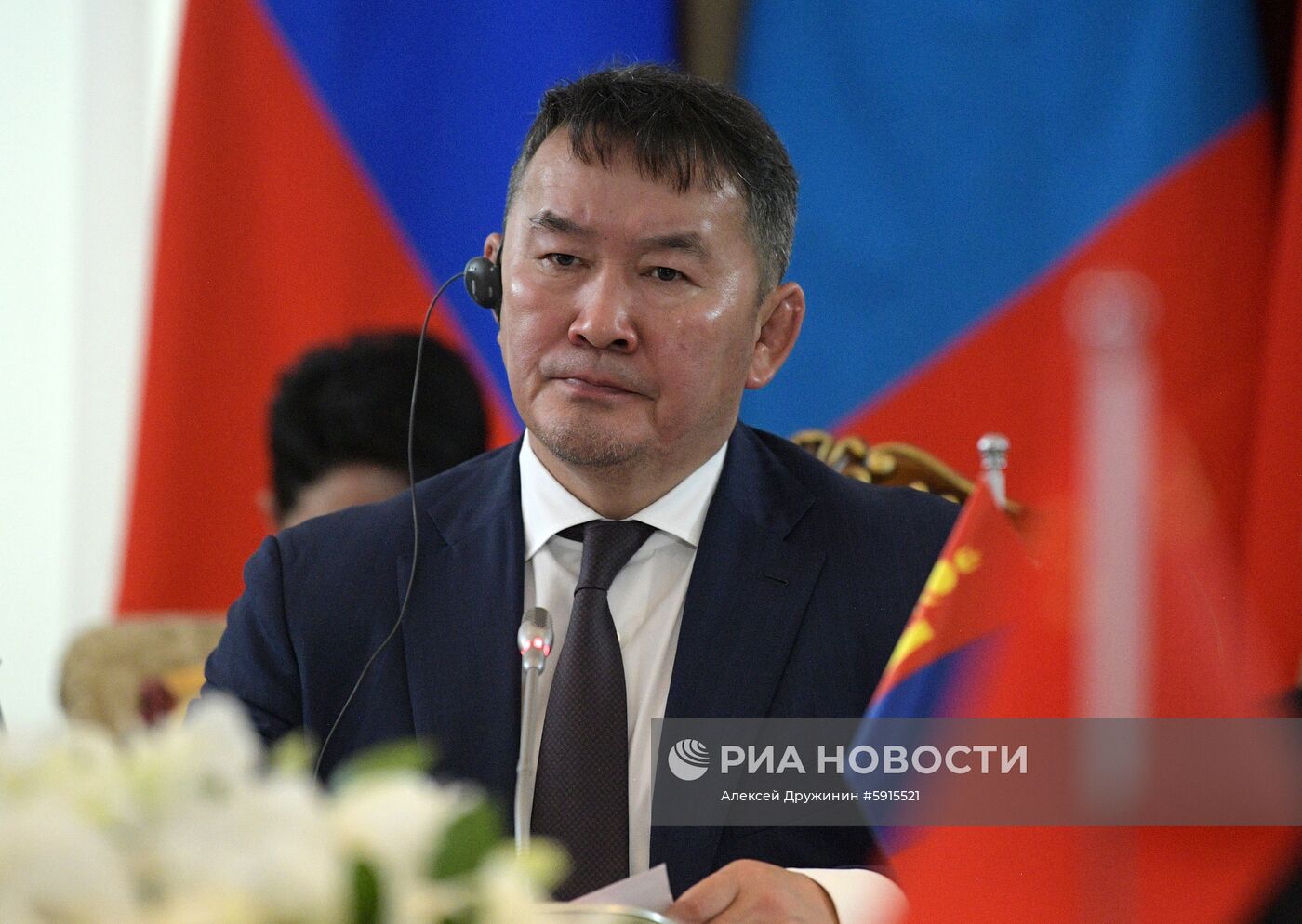 Президент РФ В. Путин принимает участие в заседании Совета глав государств – членов ШОС в Бишкеке