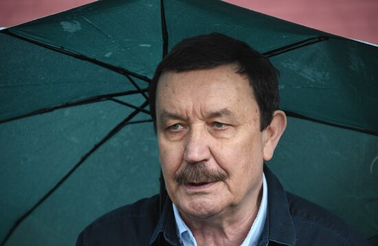 Открытие памятника на могиле С. Говорухина на Новодевичьем кладбище