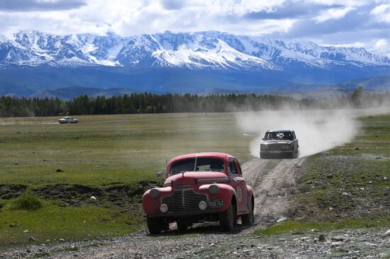 Ралли на ретроавтомобилях Пекин-Париж 