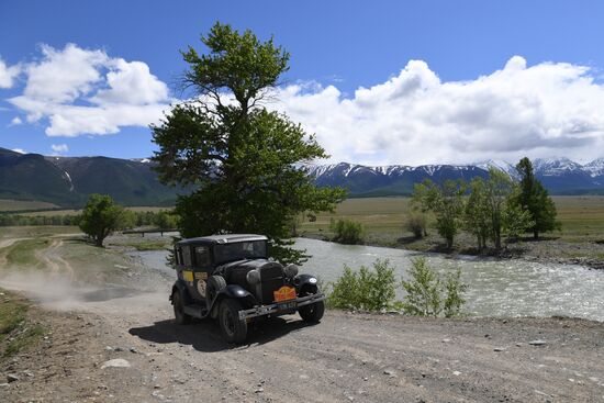 Ралли на ретроавтомобилях Пекин-Париж 