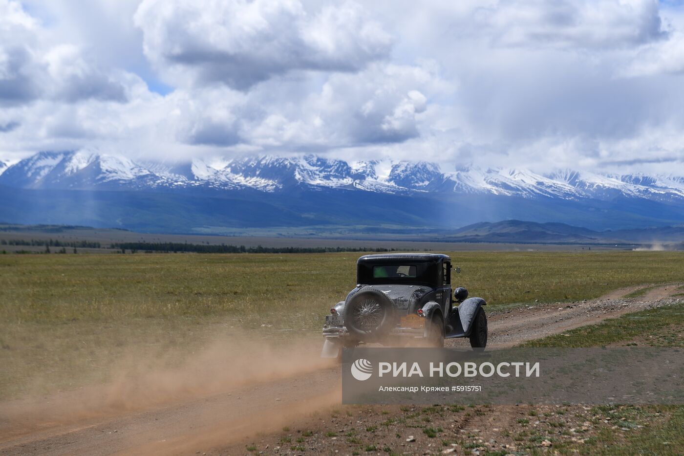 Ралли на ретроавтомобилях Пекин-Париж