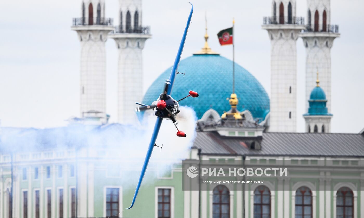 Этап чемпионата мира Red Bull Air Race в Казани. Тренировочная сессия