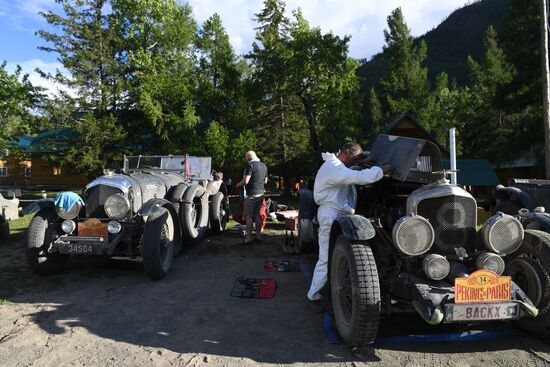 Ралли на ретроавтомобилях Пекин-Париж 