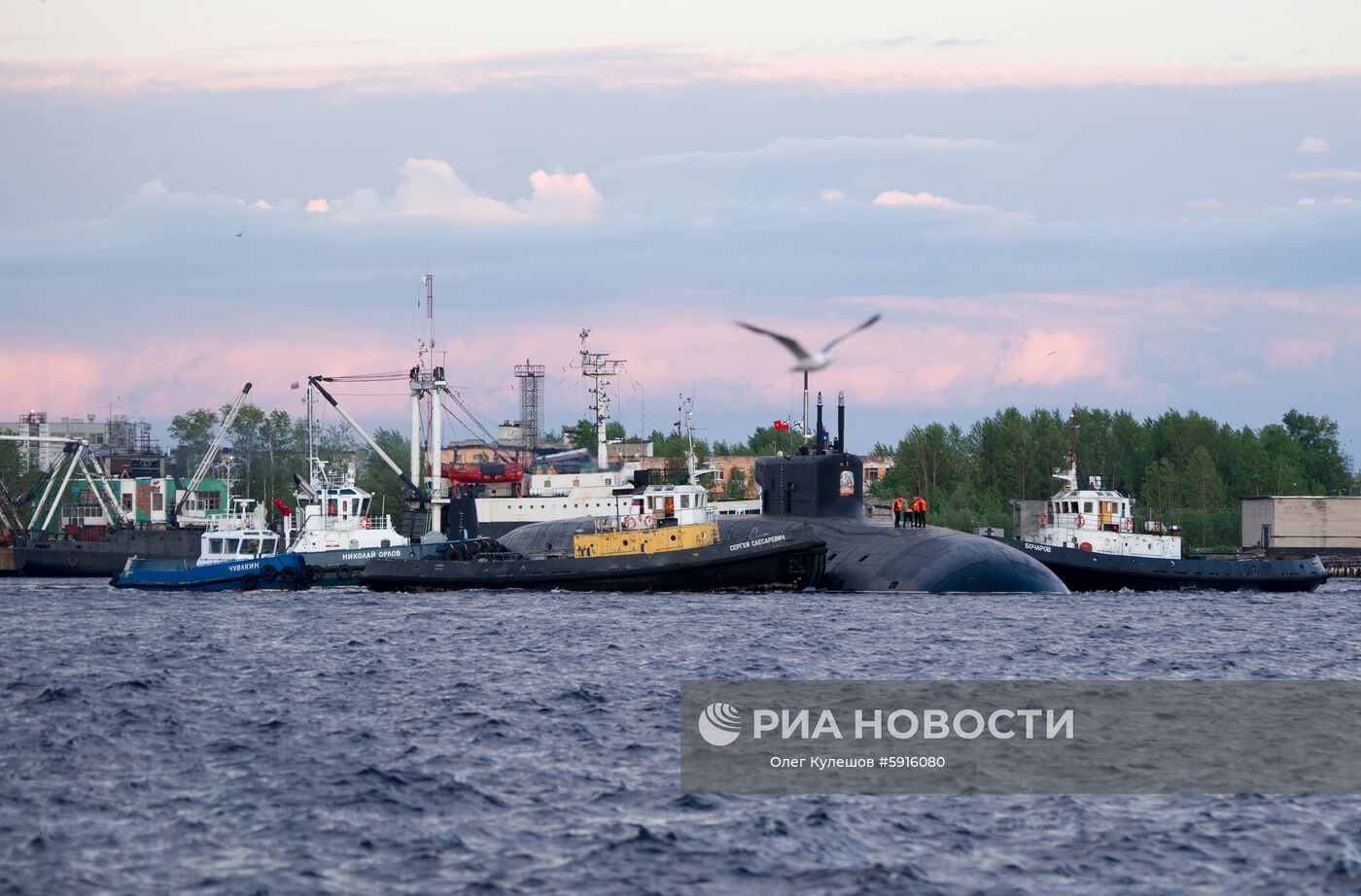 Подводный крейсер "Князь Владимир" возобновил заводские ходовые испытания
