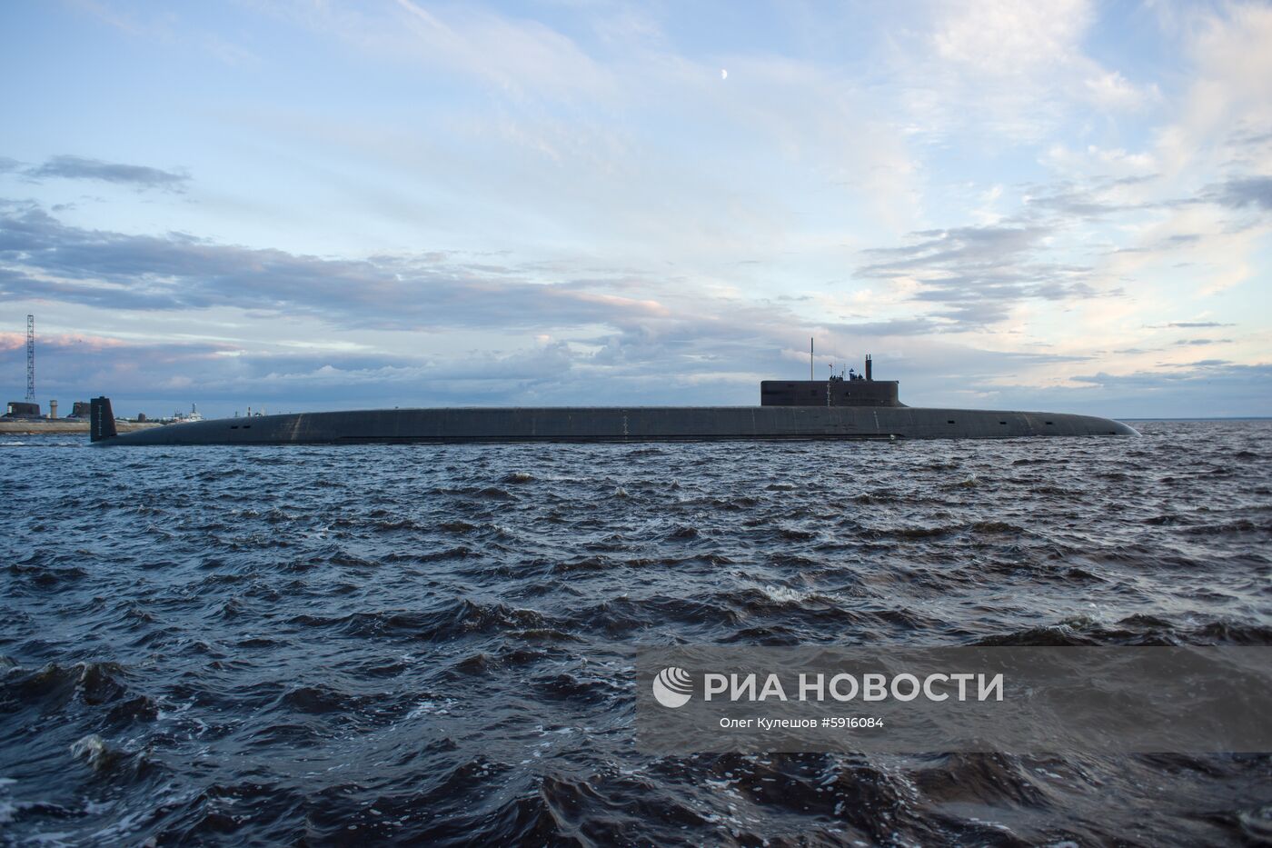 Подводный крейсер "Князь Владимир" возобновил заводские ходовые испытания