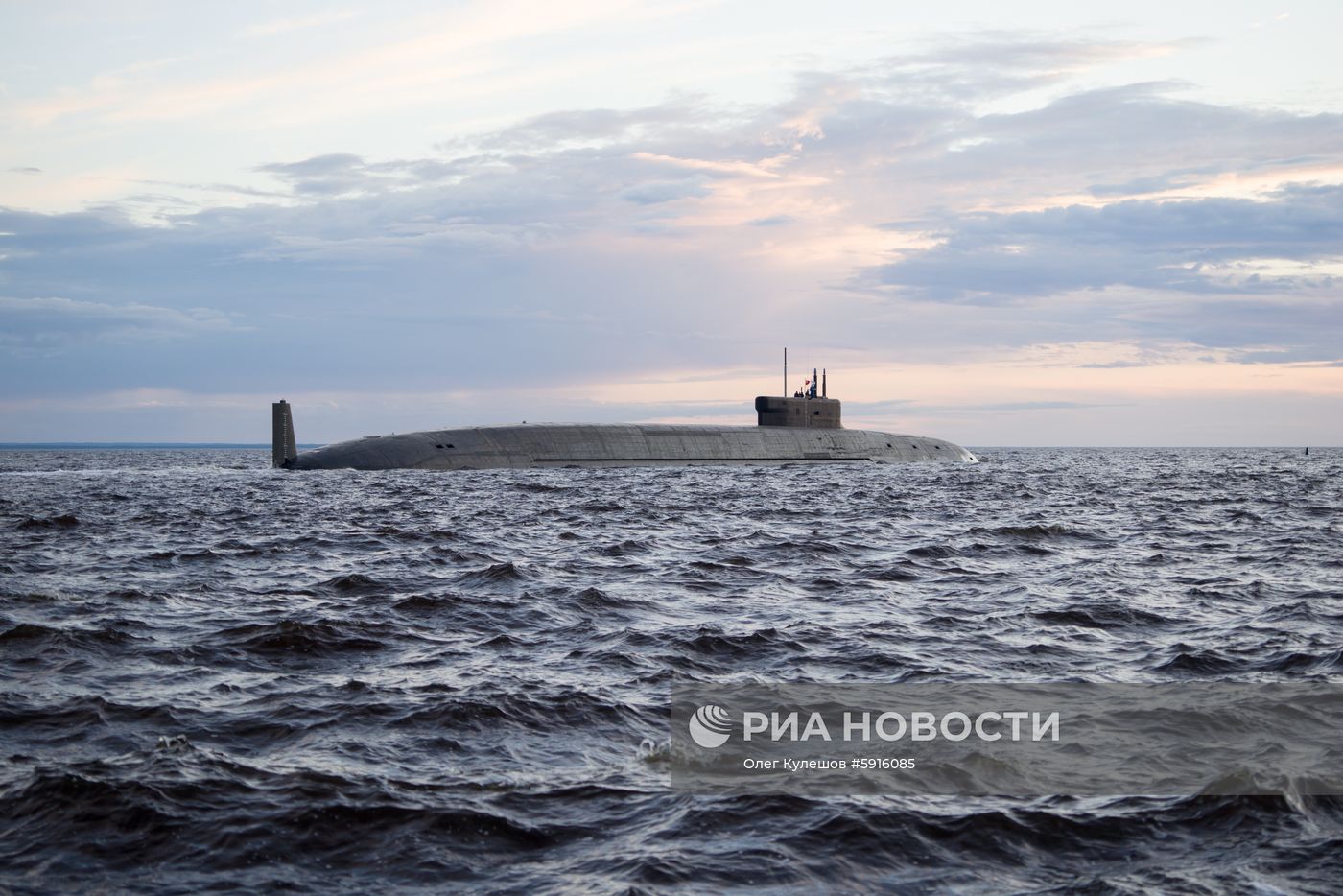 Подводный крейсер "Князь Владимир" возобновил заводские ходовые испытания