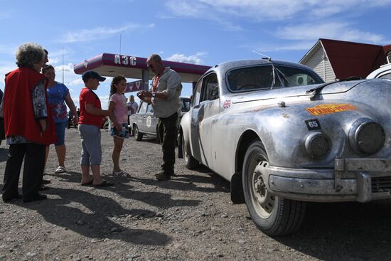 Ралли на ретроавтомобилях Пекин-Париж 