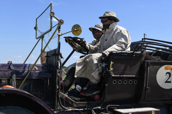 Ралли на ретроавтомобилях Пекин-Париж 