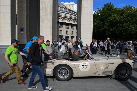 Ралли на ретроавтомобилях Пекин-Париж 