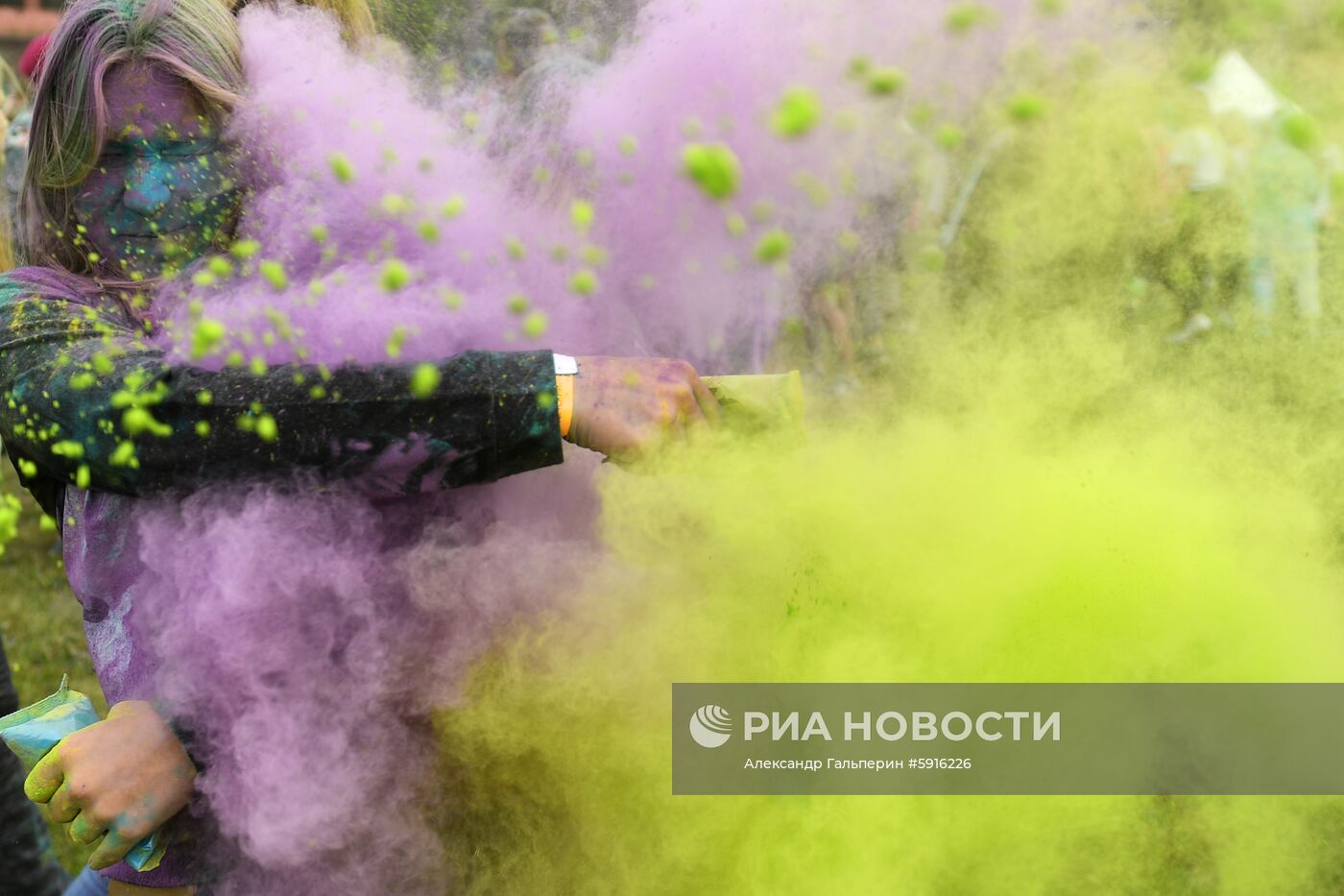 Фестиваль красок в Санкт-Петербурге