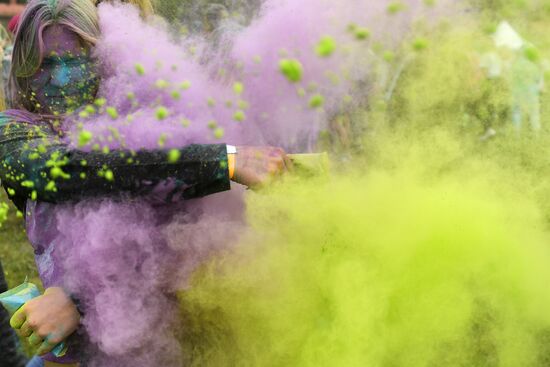 Фестиваль красок в Санкт-Петербурге