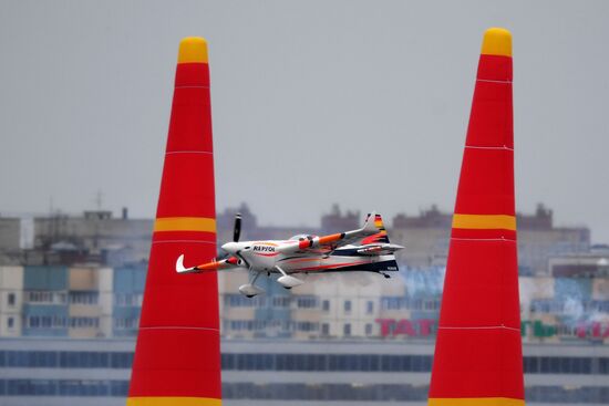 Этап чемпионата мира Red Bull Air Race в Казани. Тренировочная сессия