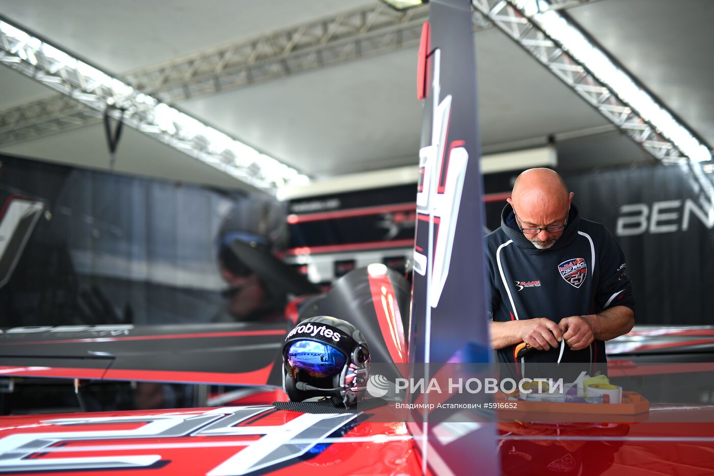 Этап чемпионата мира Red Bull Air Race в Казани. Первый день