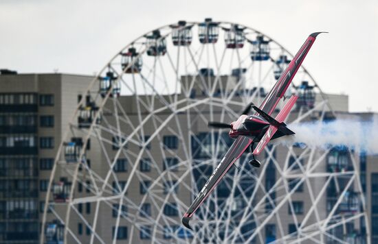 Этап чемпионата мира Red Bull Air Race в Казани. Первый день