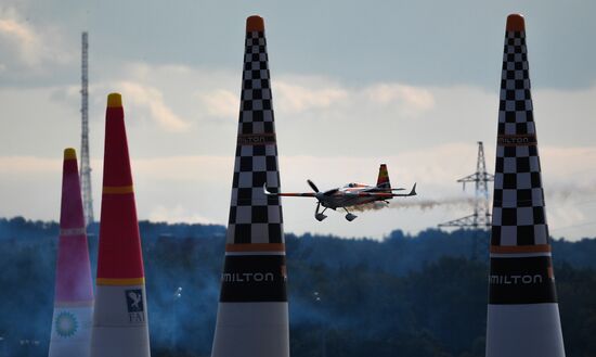 Этап чемпионата мира Red Bull Air Race в Казани. Первый день