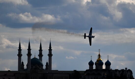 Этап чемпионата мира Red Bull Air Race в Казани. Первый день