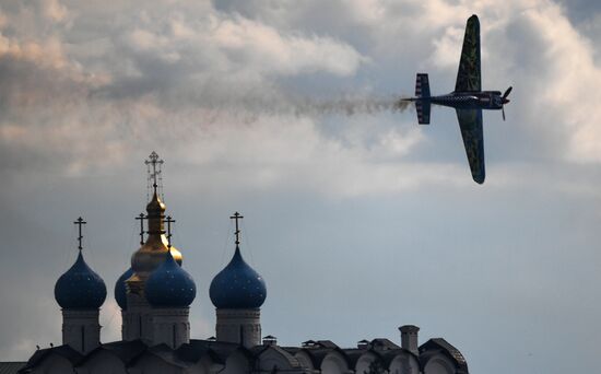 Этап чемпионата мира Red Bull Air Race в Казани. Первый день