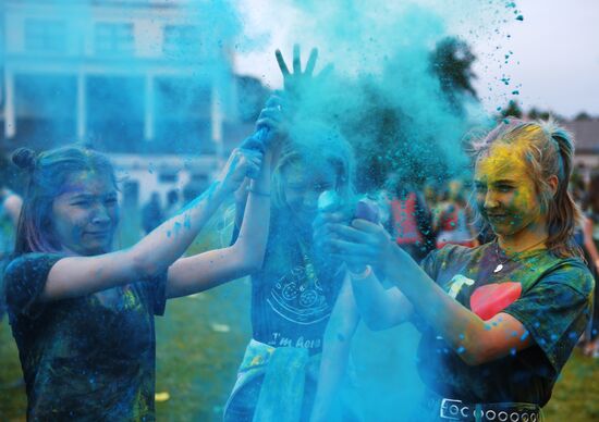 Фестиваль красок в Санкт-Петербурге