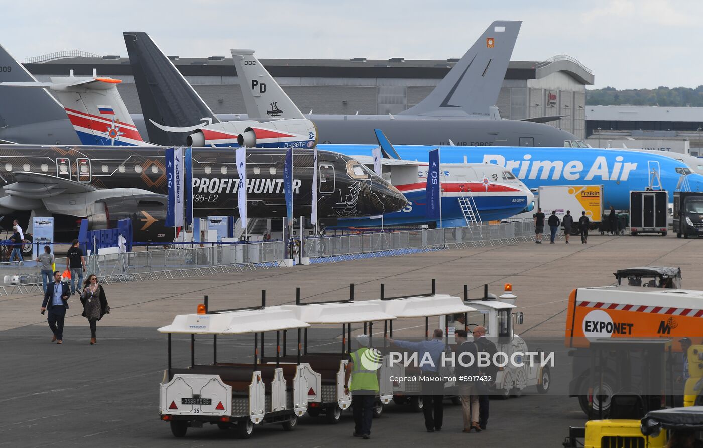 Подготовка к проведению международного авиасалона в Ле Бурже