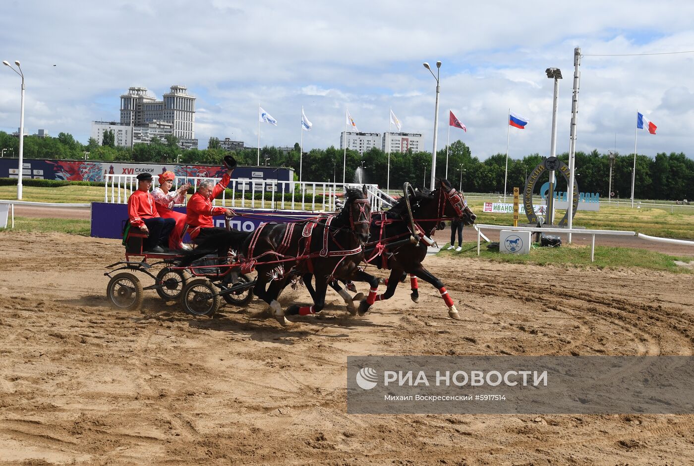 Заезды на Московском ипподроме