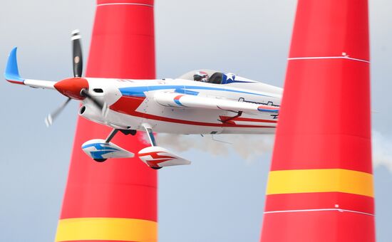 Этап чемпионата мира Red Bull Air Race в Казани. Второй день