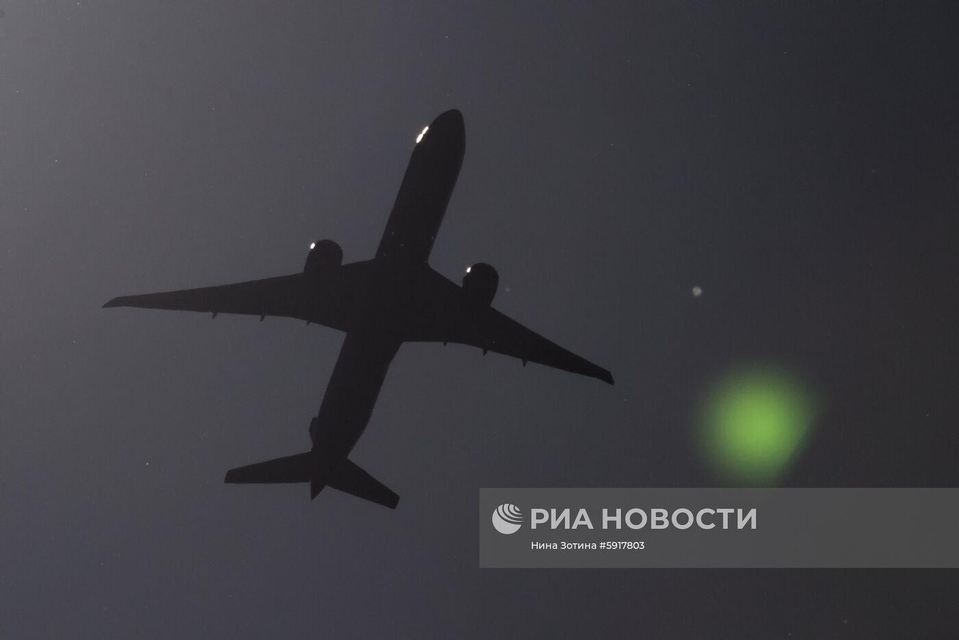 Авиалайнер