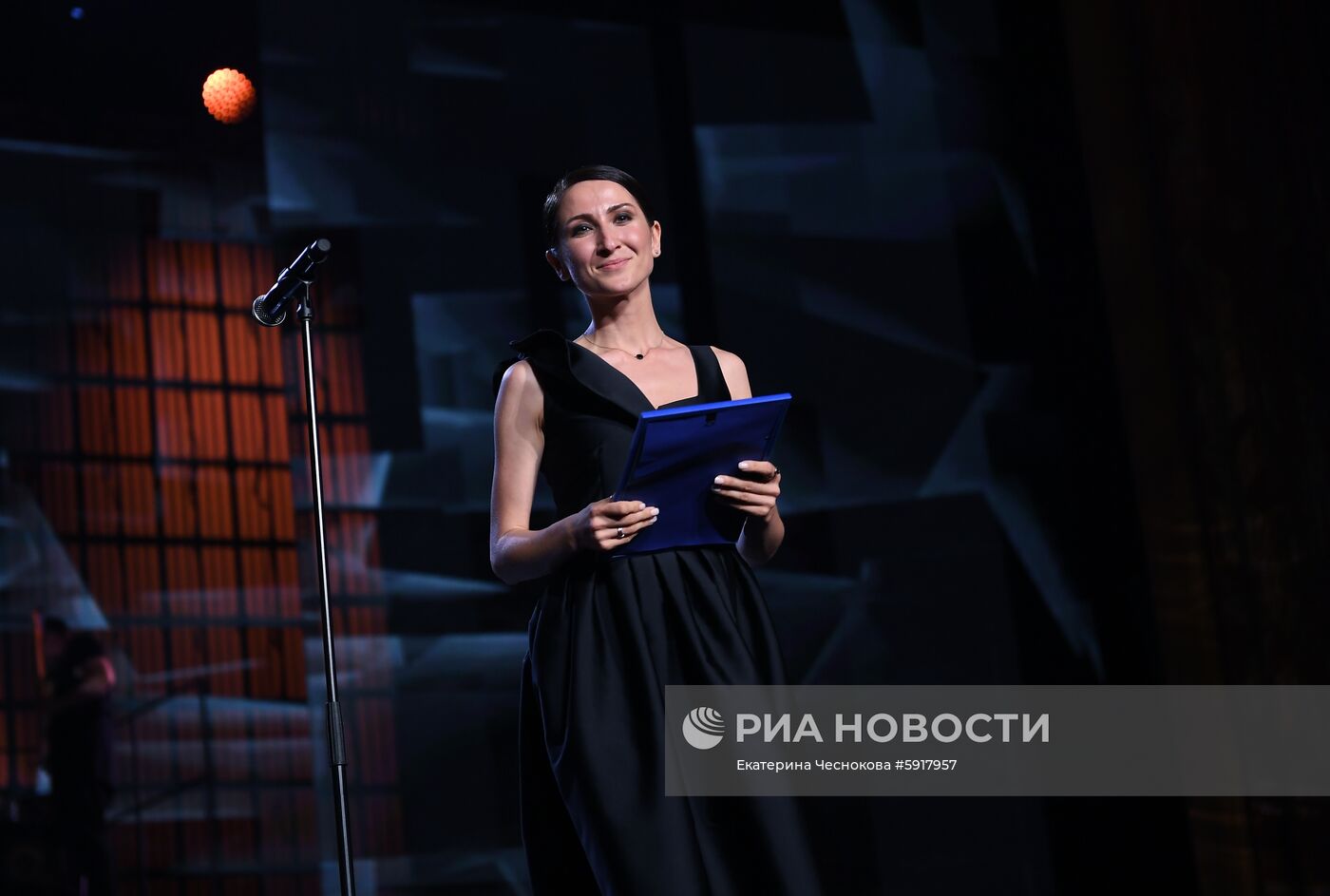 Церемония закрытия кинофестиваля "Кинотавр"