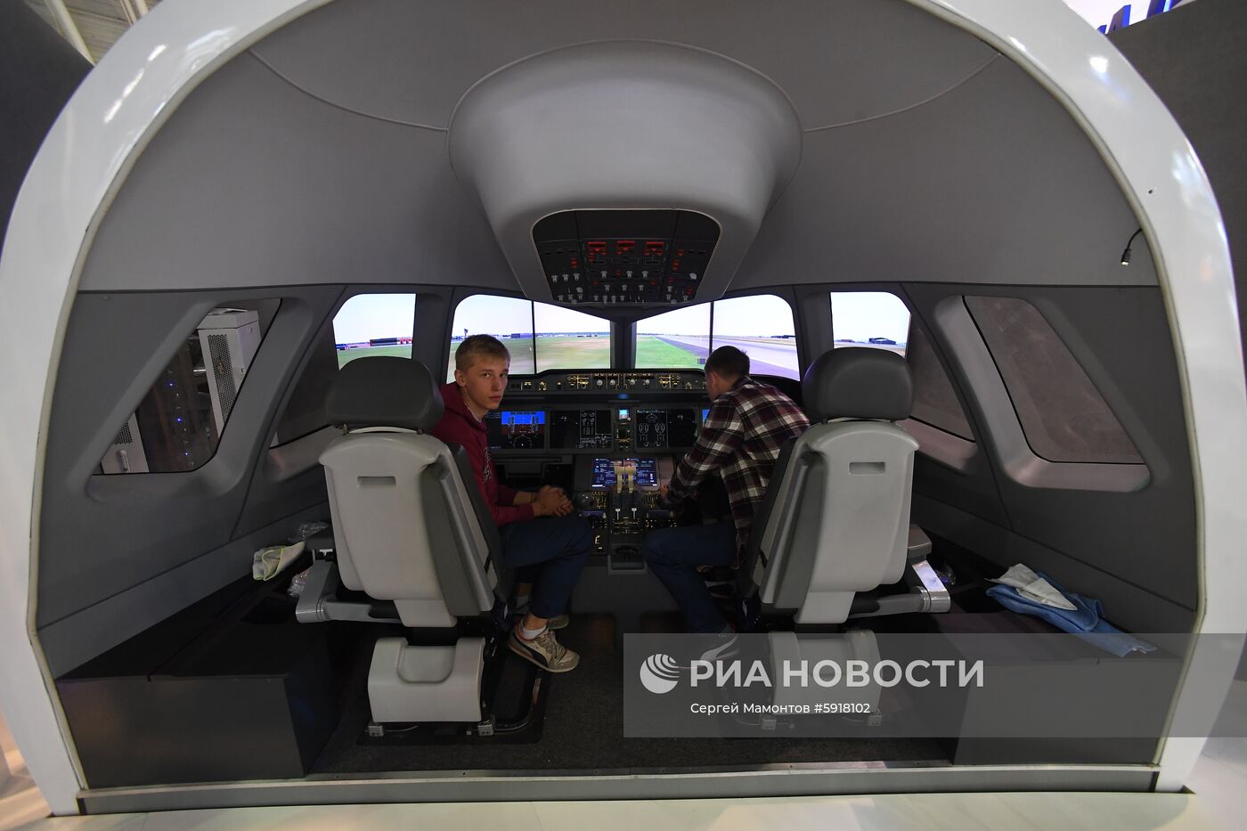 Подготовка к проведению международного авиасалона в Ле Бурже