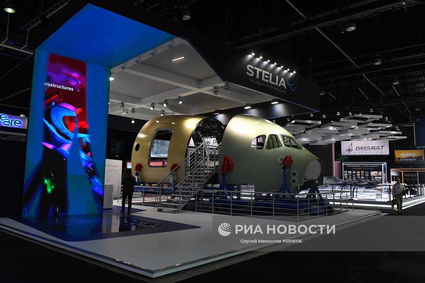 Подготовка к проведению международного авиасалона в Ле Бурже