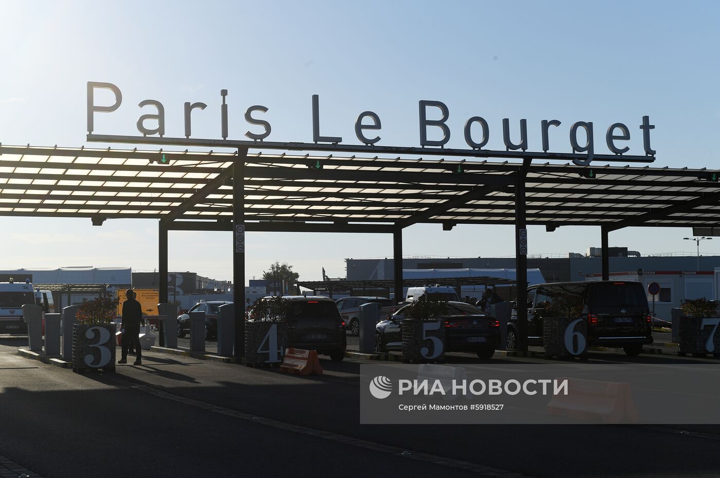 Открытие международного авиасалона в Ле Бурже