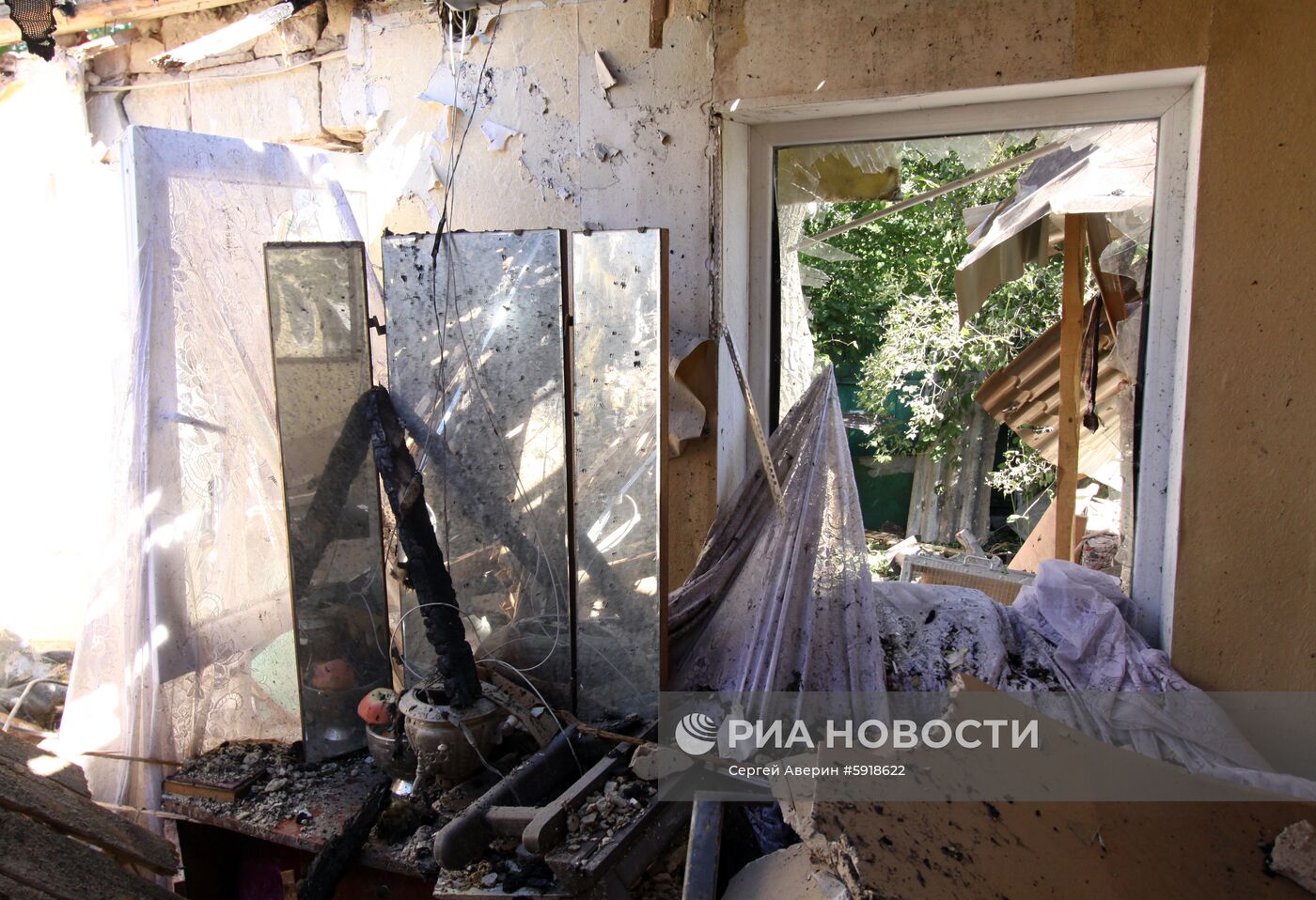 Последствия обстрела в Донецкой области