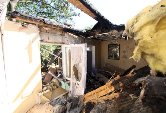 Последствия обстрела в Донецкой области