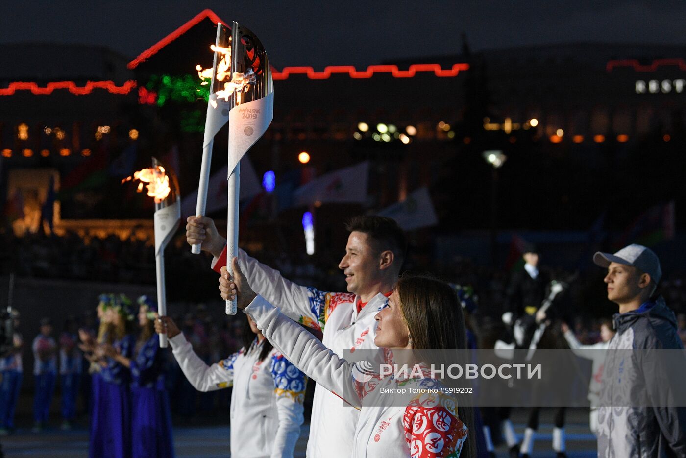Эстафета "Пламя мира" II Европейских игр прибыла в Минск