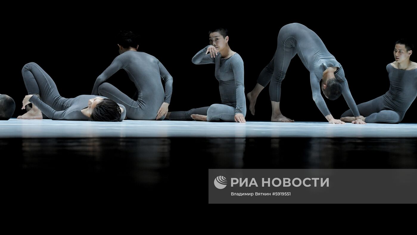 Спектакль "Одноактные балеты 4 & 8" в рамках Чеховского Фестиваля