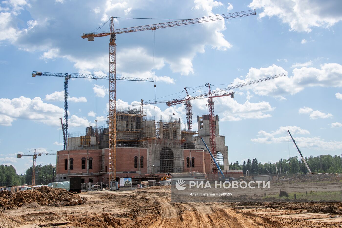 Строительство Главного храма  Вооруженных сил РФ в парке "Патриот"