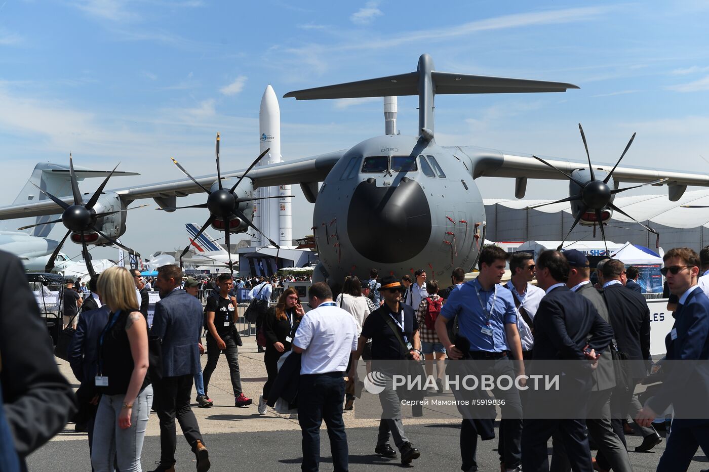 Самолет Airbus А400М Atlas концерна EADS на международном аэрокосмическом салоне Paris Air Show 2019 во Франции. Место: Франция, Ле Бурже. Автор: Сергей Мамонтов/РИА Новости. Международный авиасалон в Ле-Бурже. День второй