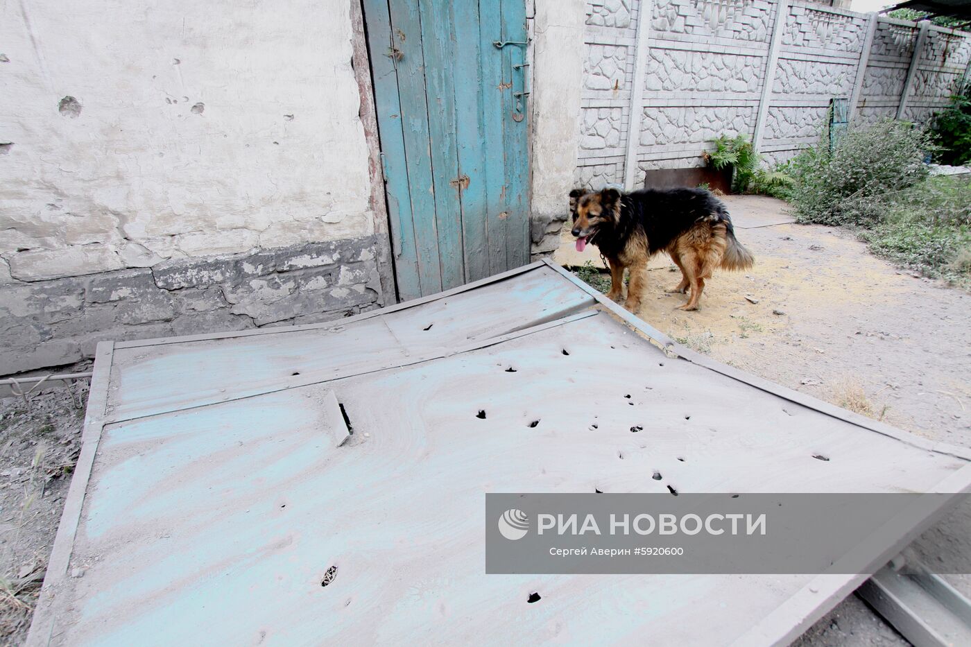 Последствия обстрела в Донецке