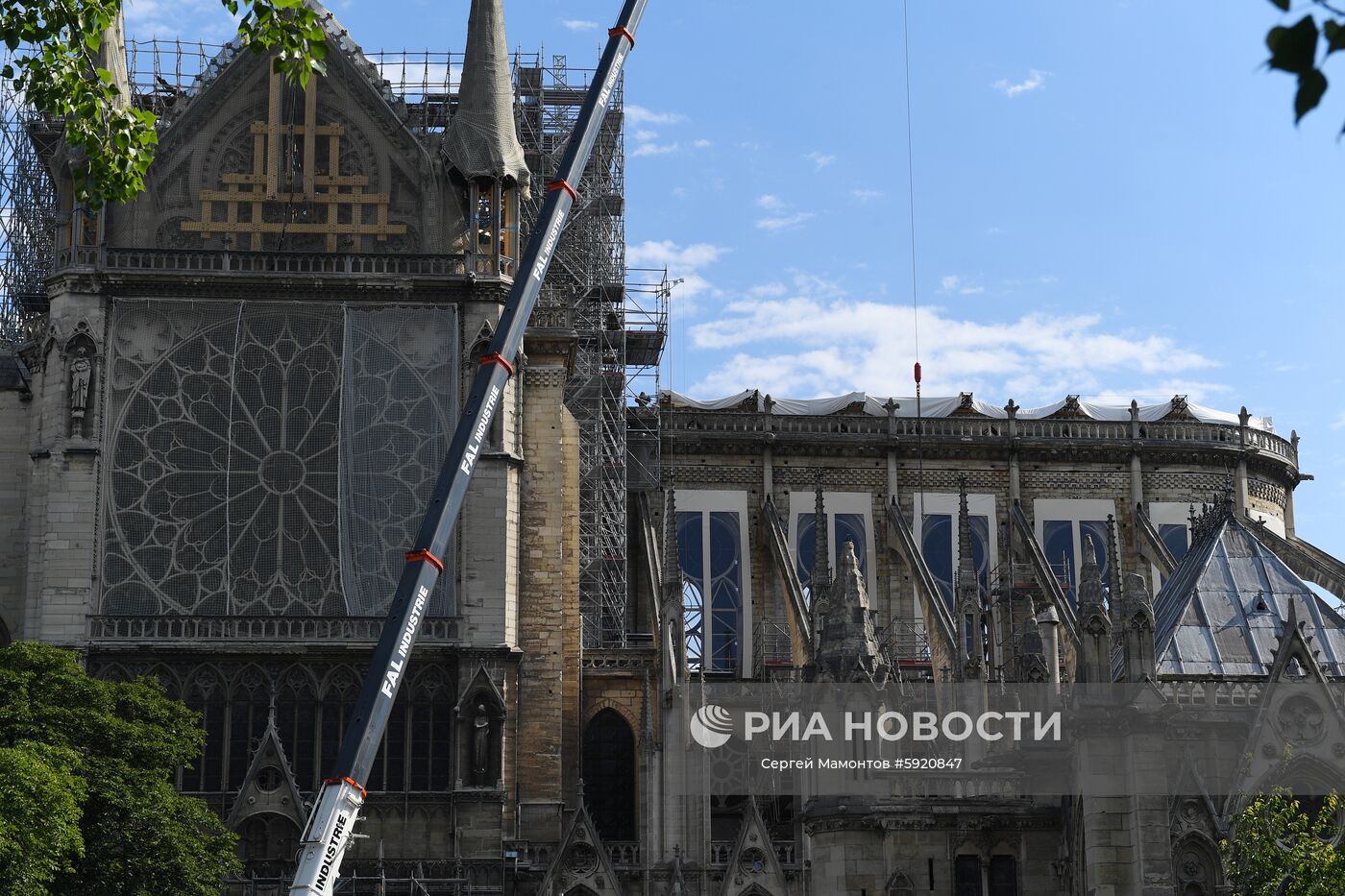Восстановительные работы Собора Парижской Богоматери (Notre Dame de Paris) после пожара. Место: Франция, Париж. Автор: Сергей Мамонтов/РИА Новости. Города мира. Париж
