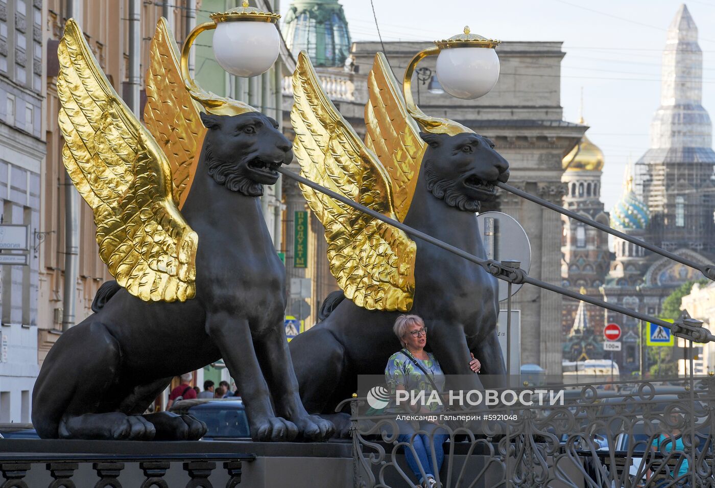 Банковский мост в Санкт-Петербурге