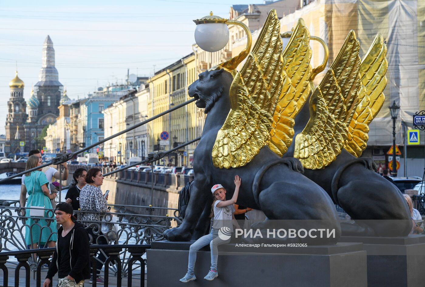 Банковский мост в Санкт-Петербурге
