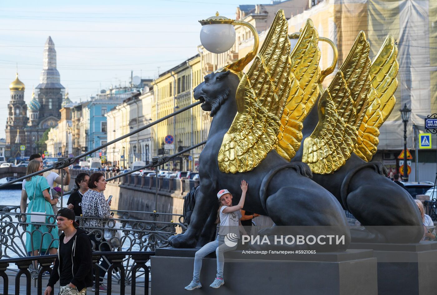 Банковский мост в Санкт-Петербурге