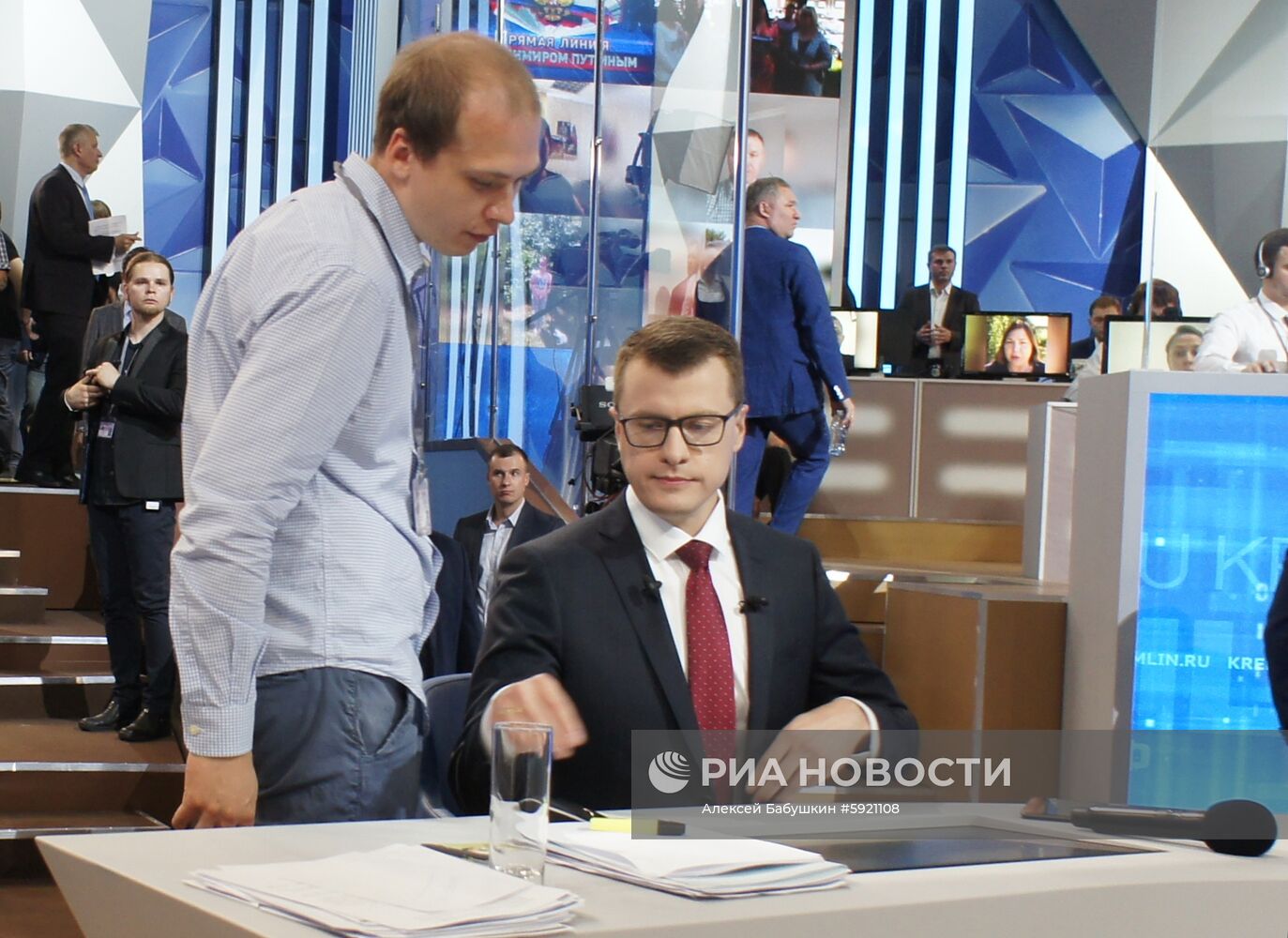 Прямая линия с президентом РФ Владимиром Путиным