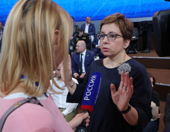 Прямая линия с президентом РФ Владимиром Путиным