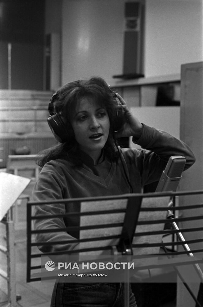 Советская певица Марина Капуро